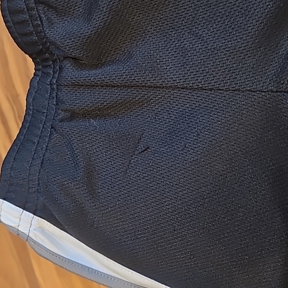 Black Shorts Size 5 - Picture 2 of 2